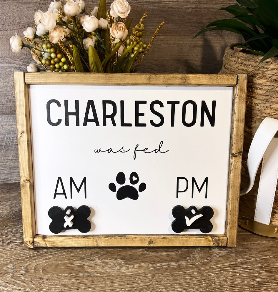 Doggy Diner Sign : Pet Mealtime Organizer with AM/PM Tracker