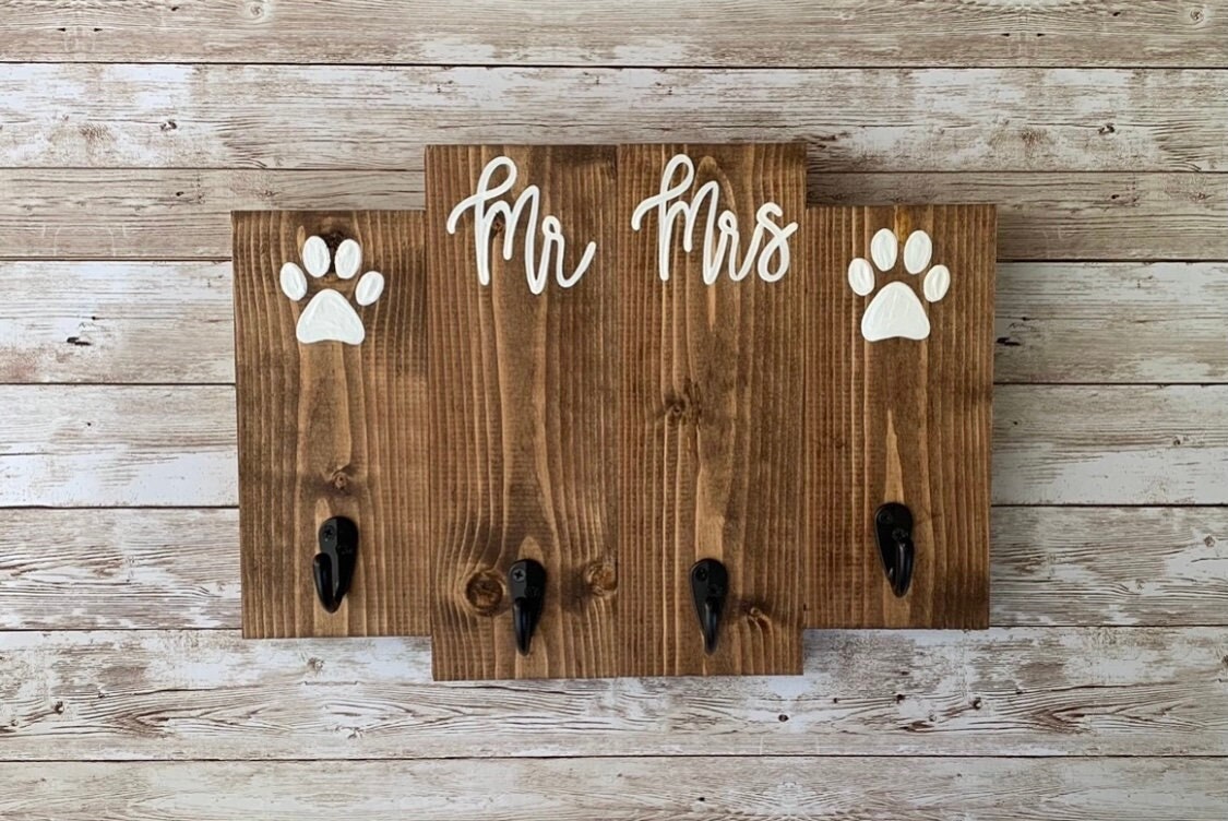 Custom Mr and Mrs Wedding Sign | His Hers Key and Dog Leash Holder for Wall | Engagement Gift For Future Mr Mrs | Dog Lover Entryway Decor