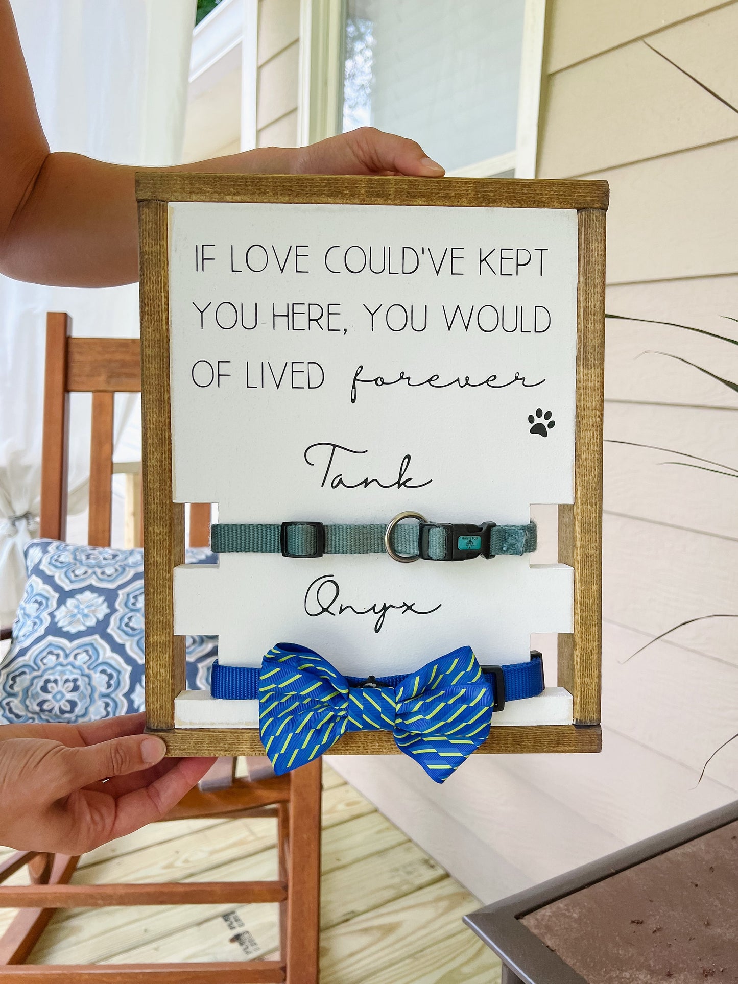 Collar Holder for Multiple Dogs - Pet Memorial Sign