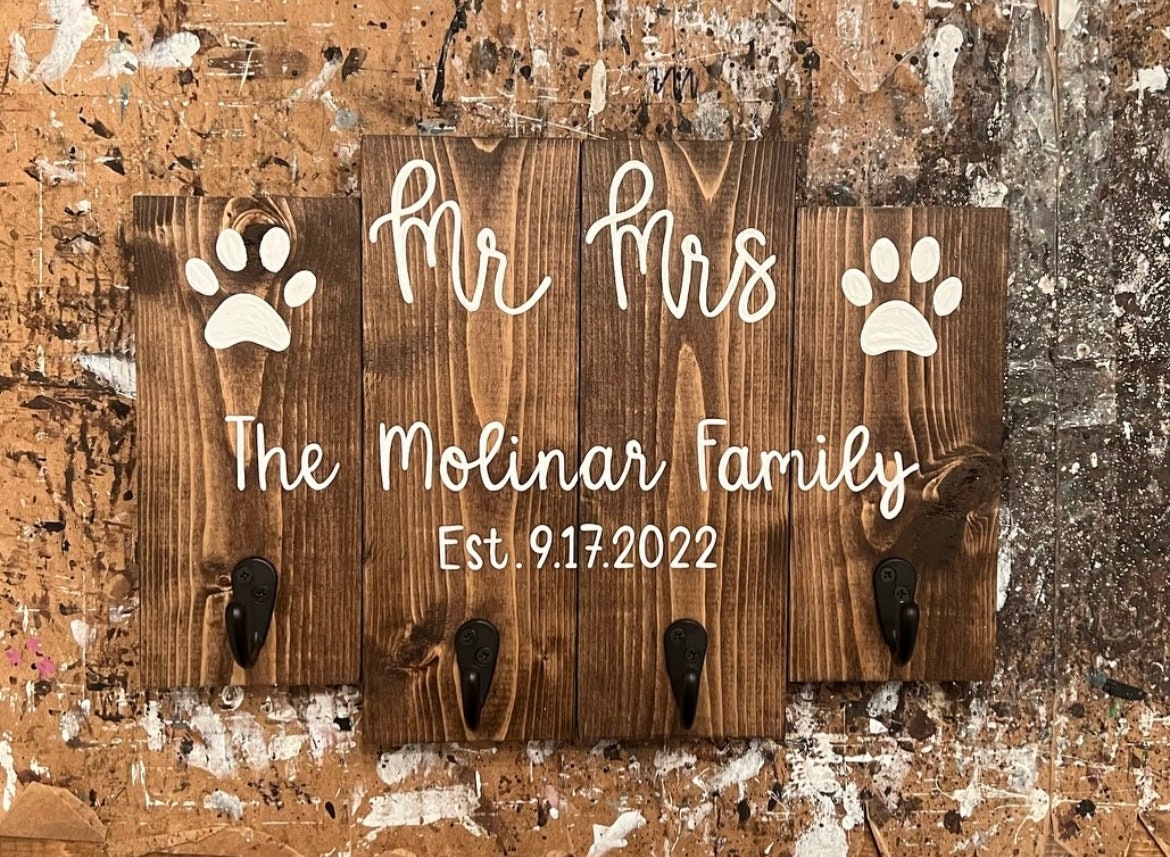 Custom Mr and Mrs Wedding Sign | His Hers Key and Dog Leash Holder for Wall | Engagement Gift For Future Mr Mrs | Dog Lover Entryway Decor