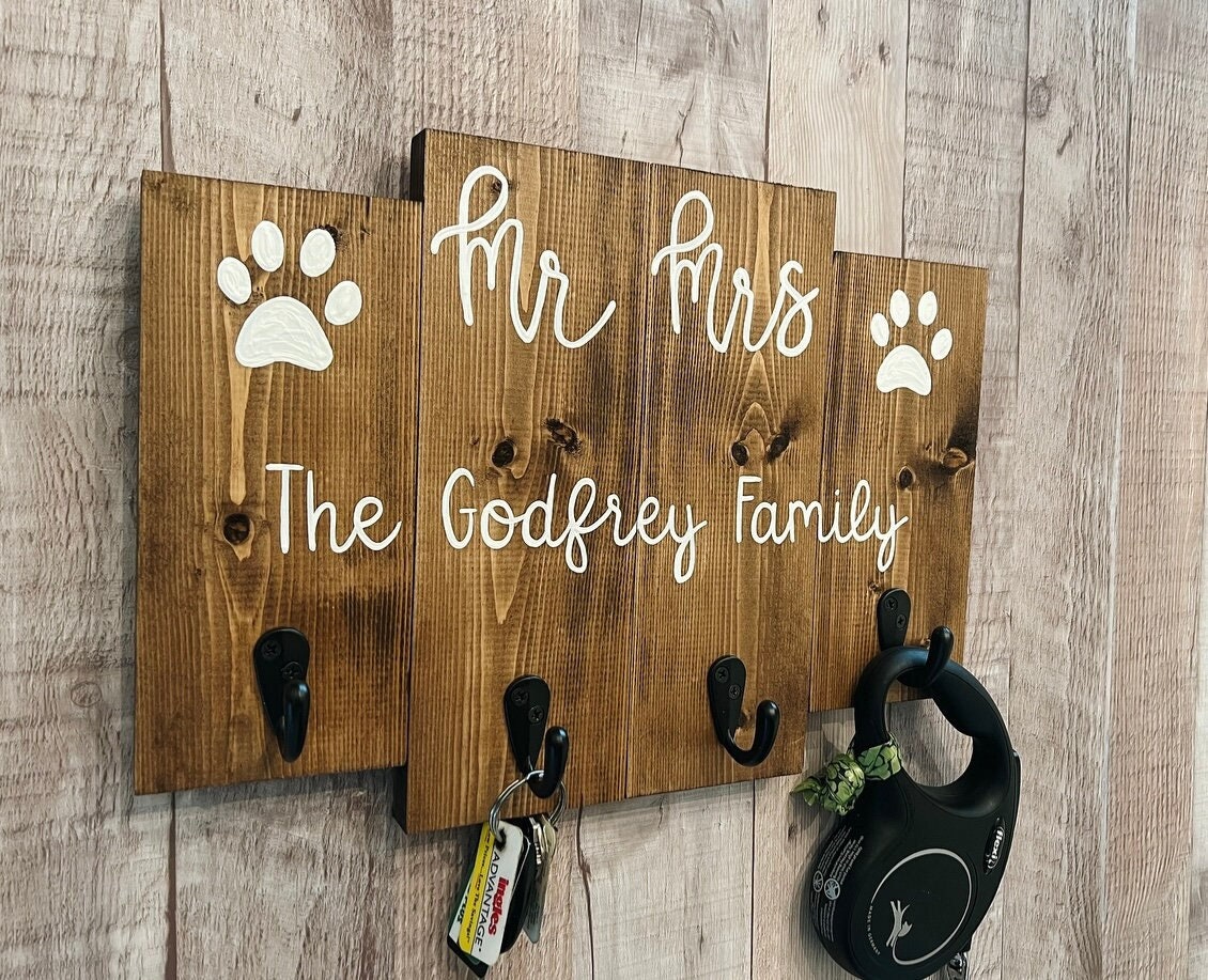 Custom Mr and Mrs Wedding Sign | His Hers Key and Dog Leash Holder for Wall | Engagement Gift For Future Mr Mrs | Dog Lover Entryway Decor