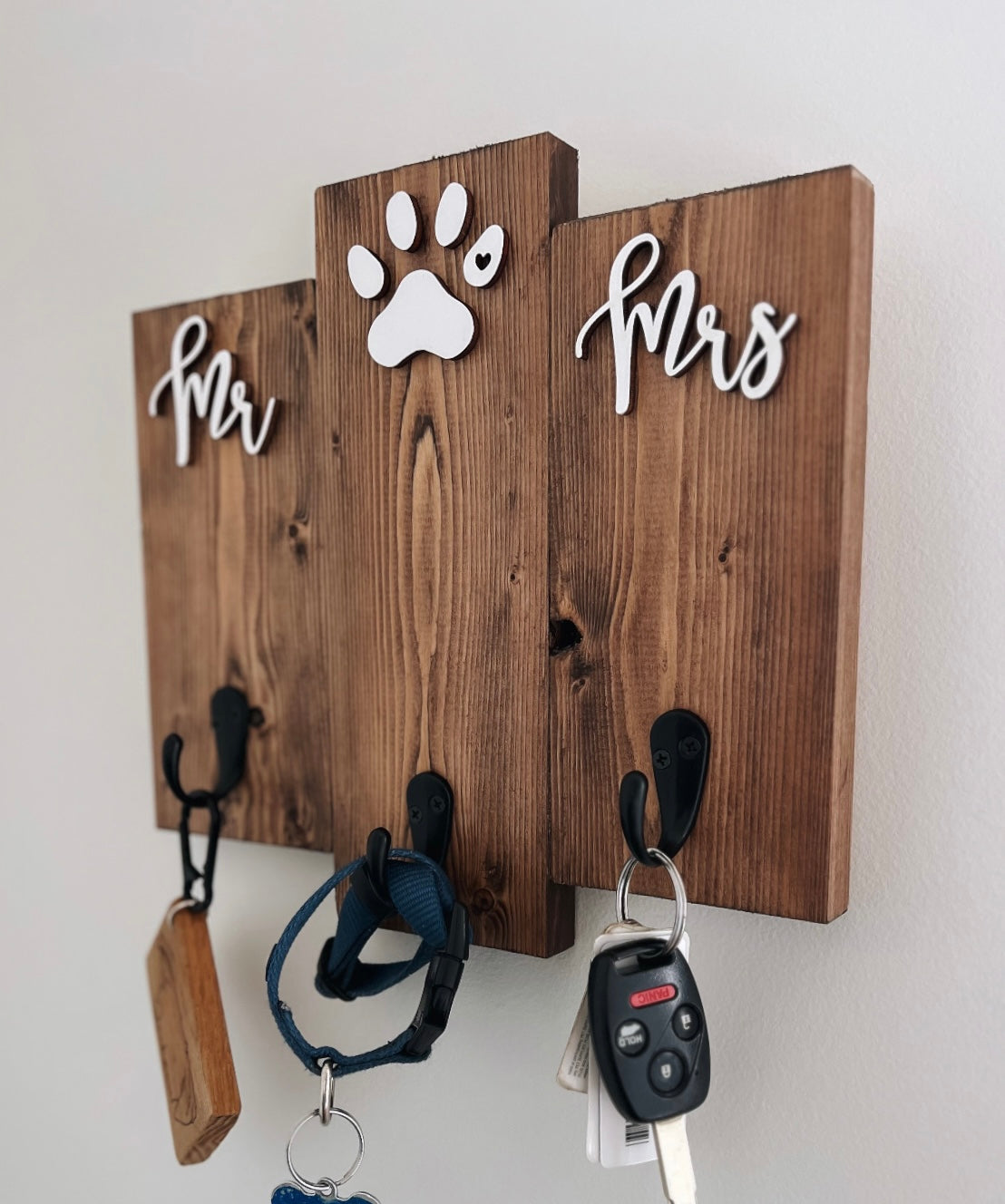 Mr & Mrs Key and Dog Leash Holder - Wedding Gift